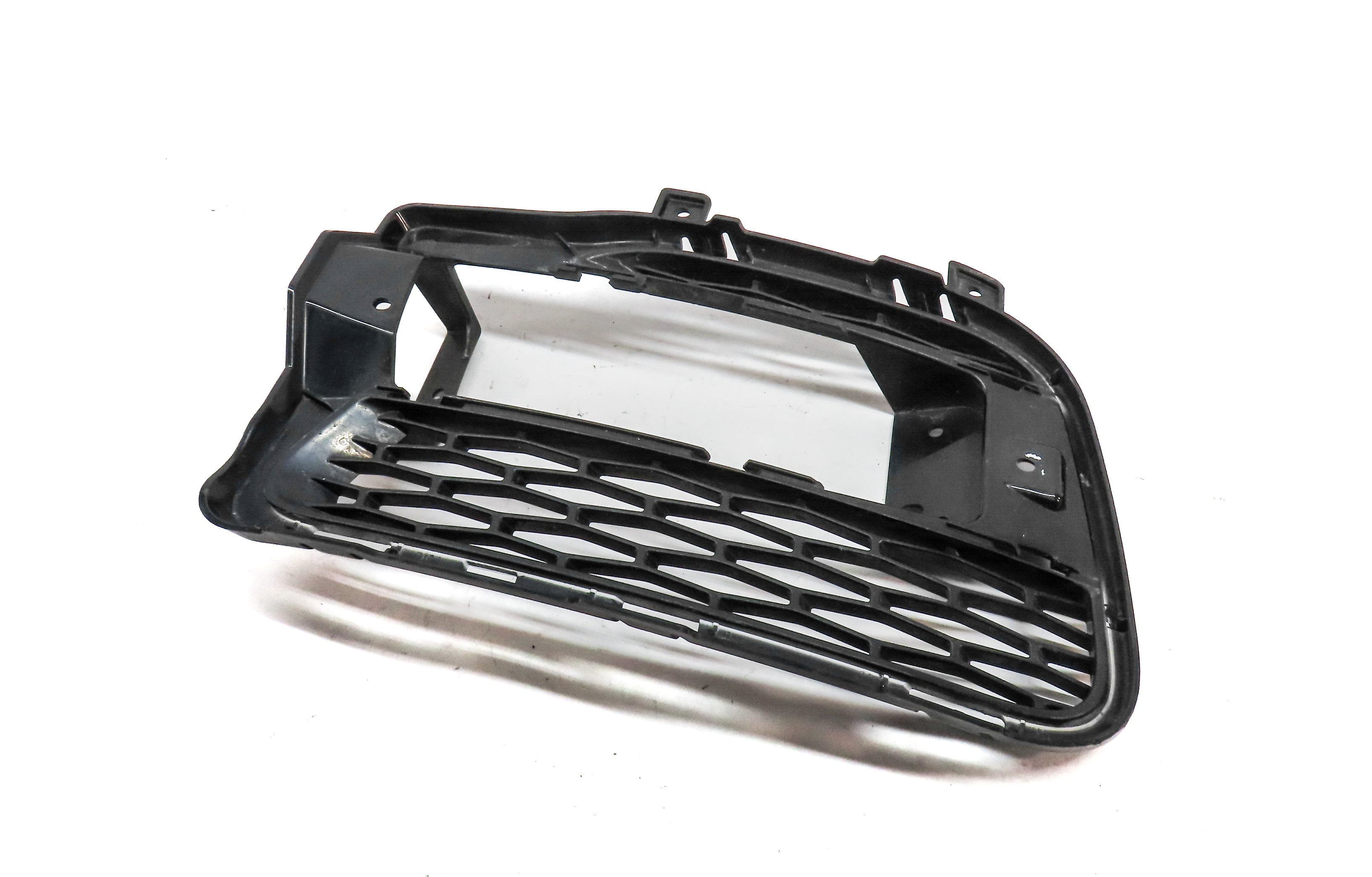 2014-2017 RANGE ROVER SPORT (L494) RIGHT FRONT PASSENGER FOGLIGHT GRILLE TRIM — exact item pictured